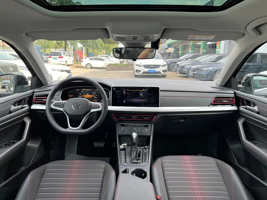 VOLKSWAGEN LAVIDA 2024