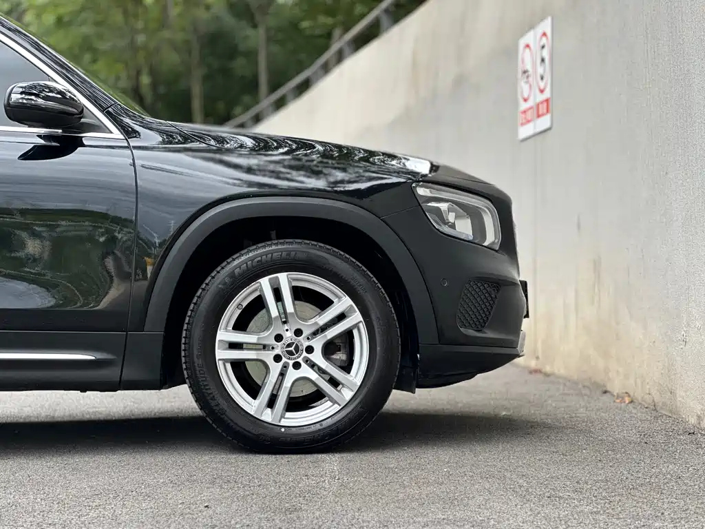 MERCEDES BENZ GLB 2020