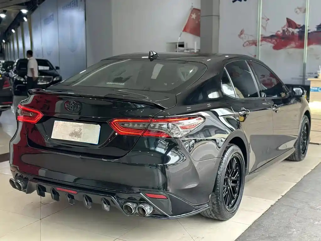 TOYOTA CAMRY 2021