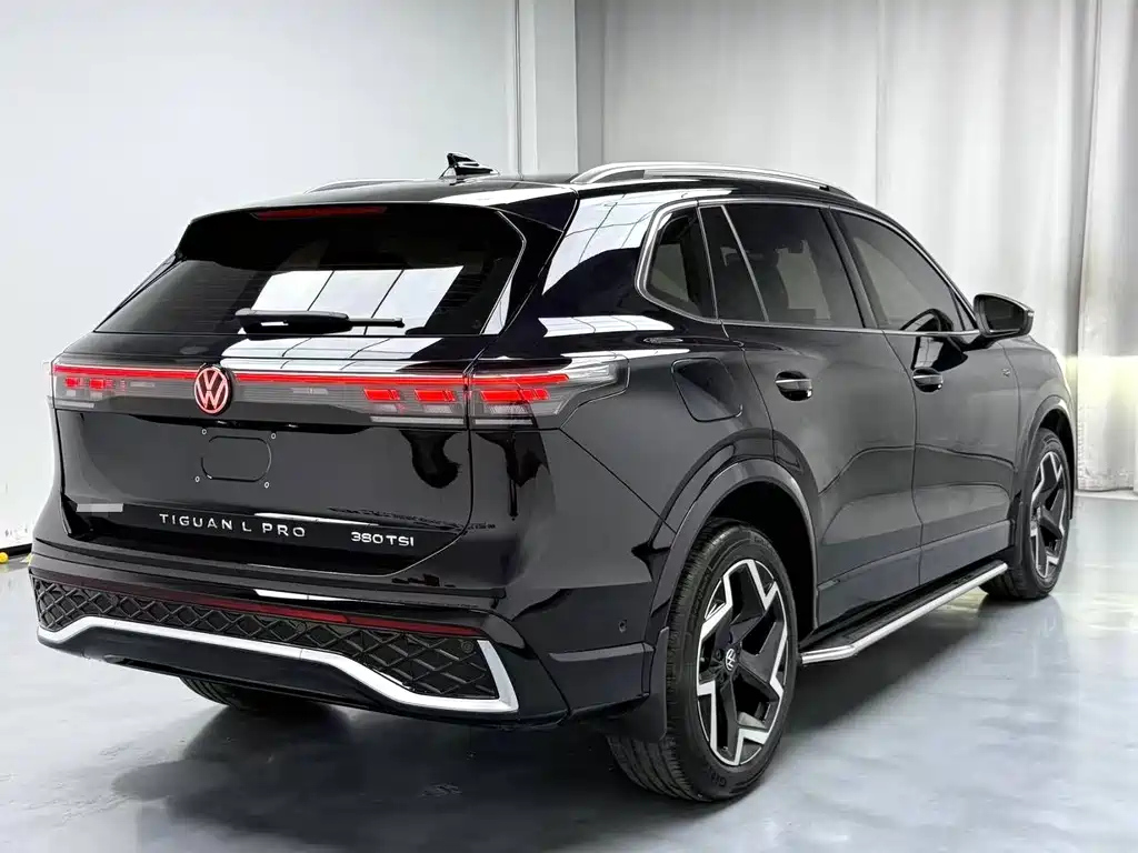 VOLKSWAGEN TIGUAN L 2025