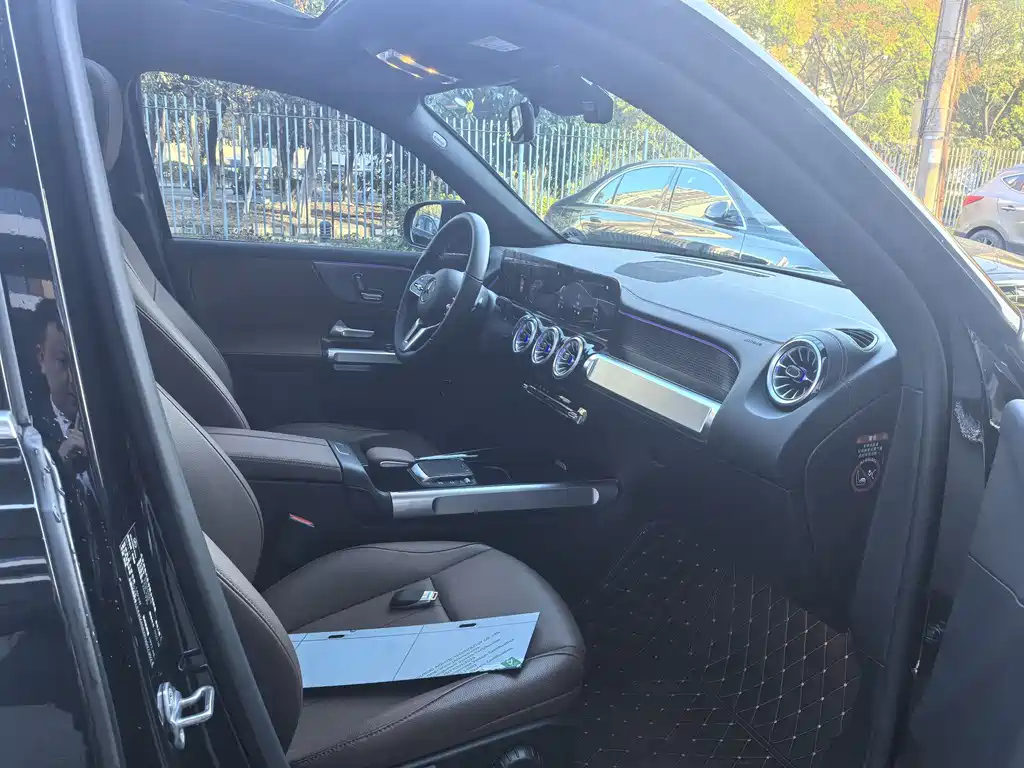 MERCEDES BENZ GLB 2022