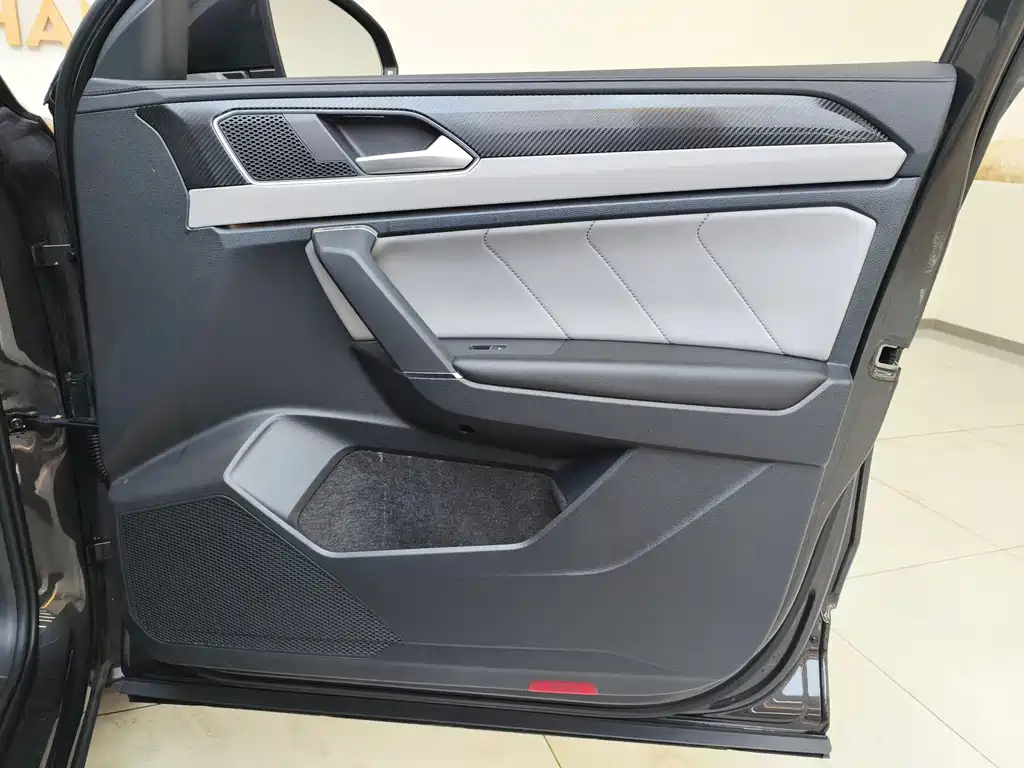 VOLKSWAGEN TAYRON 2022