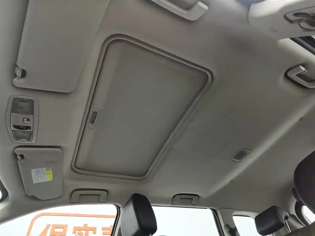 MITSUBISHI OUTLANDER 2018