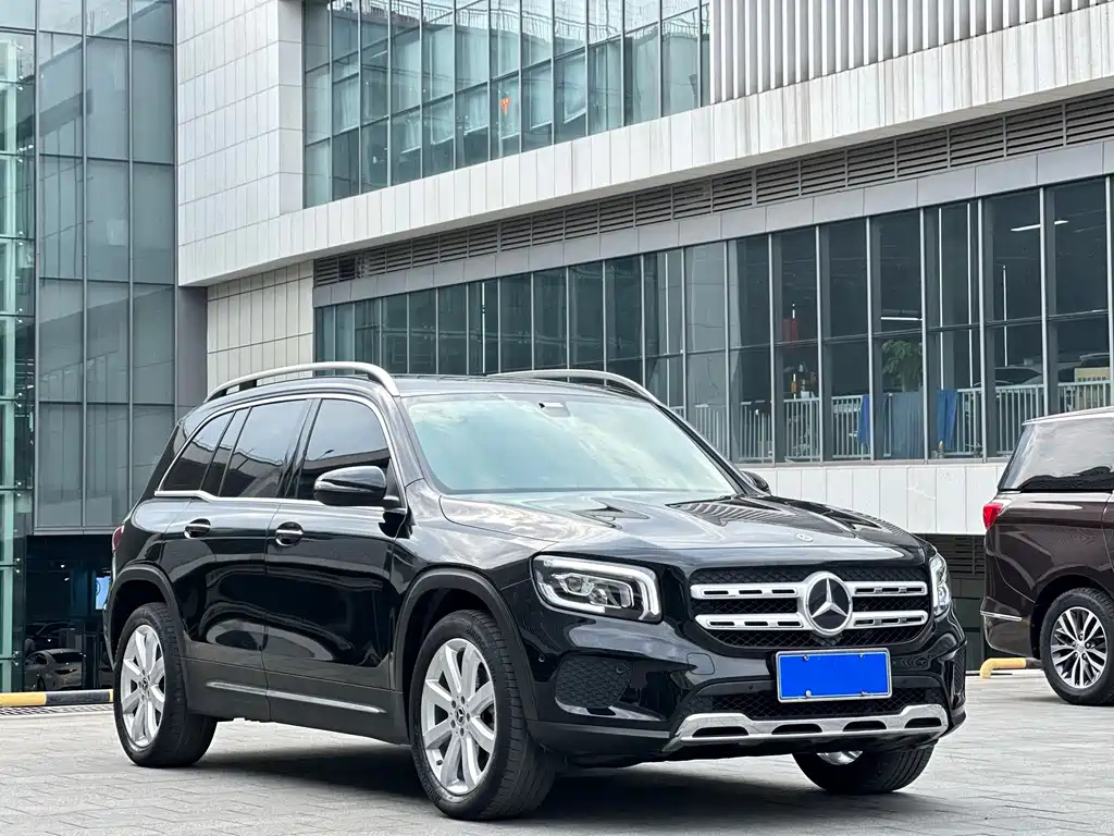 MERCEDES BENZ GLB 2021