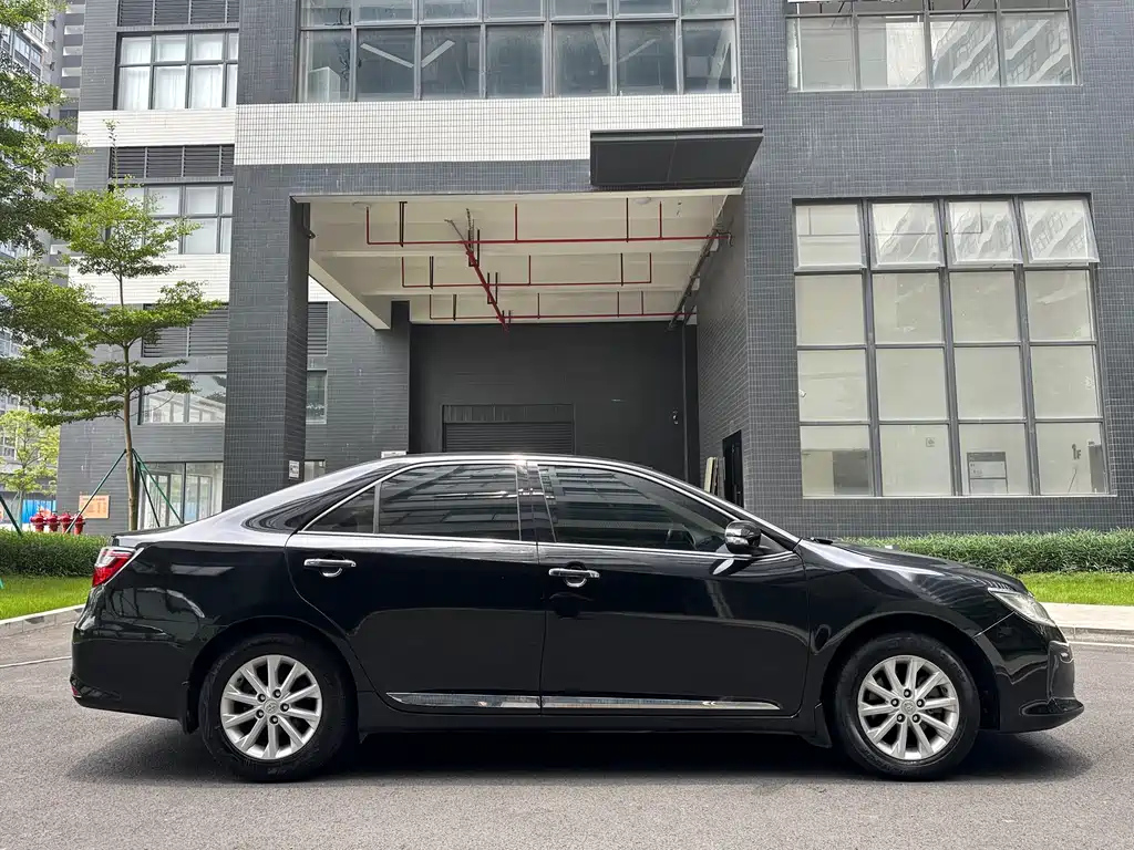 TOYOTA CAMRY 2016