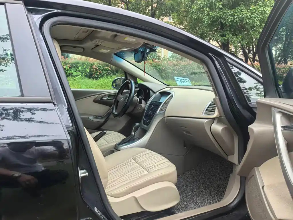 BUICK EXCELLE 2012