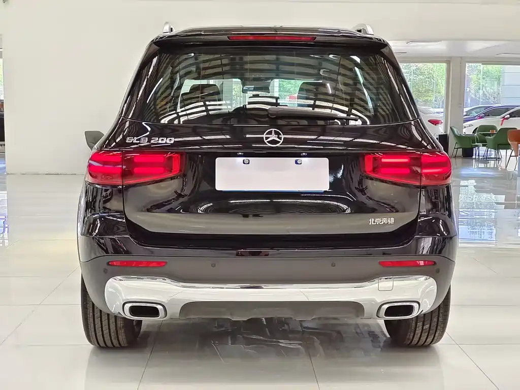 MERCEDES BENZ GLB 2024