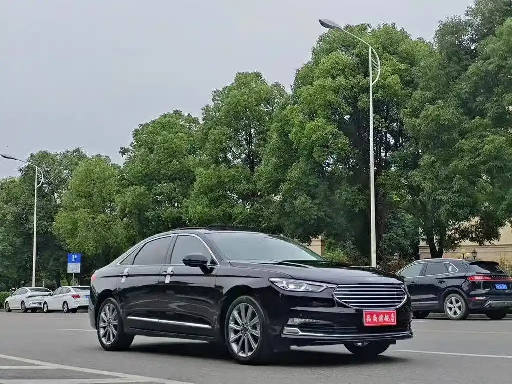 FORD TAURUS 2021