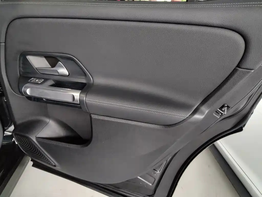 MERCEDES BENZ GLB 2020