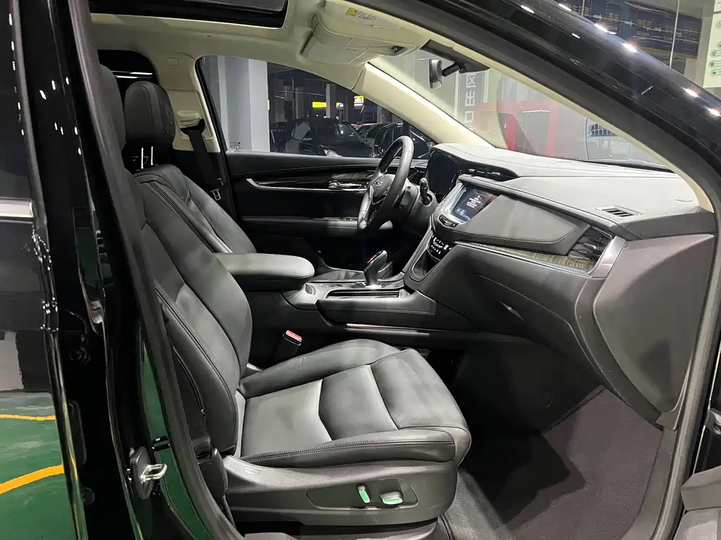 CADILLAC XT5 2016