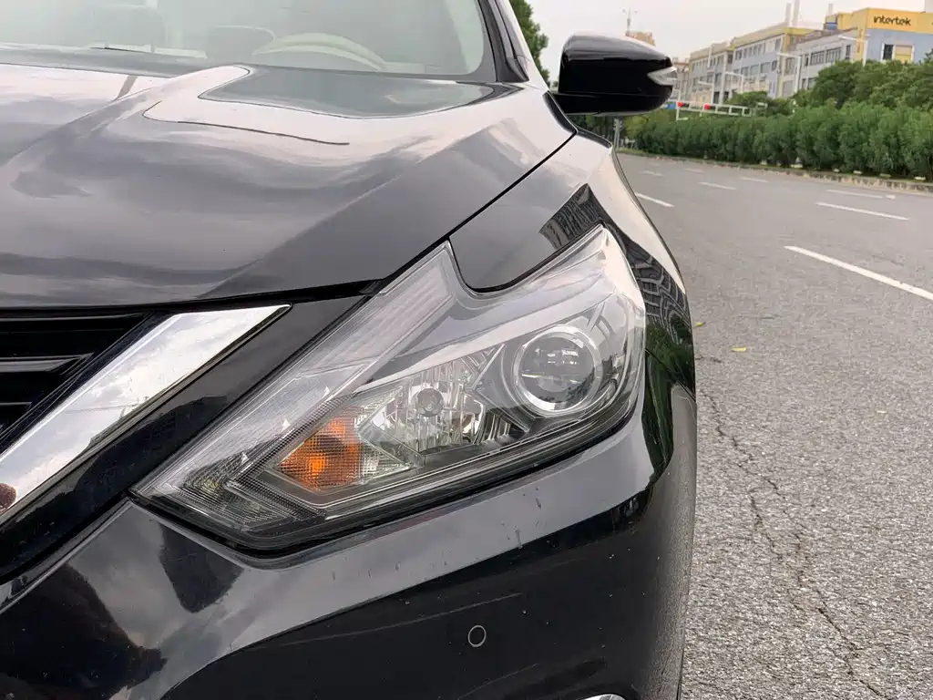 NISSAN TEANA 2016