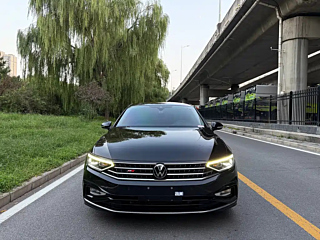 VOLKSWAGEN MAGOTAN 2023