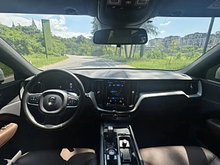 VOLVO XC60 2022 YEAR B5 4WD DELUXE EDITION 2022