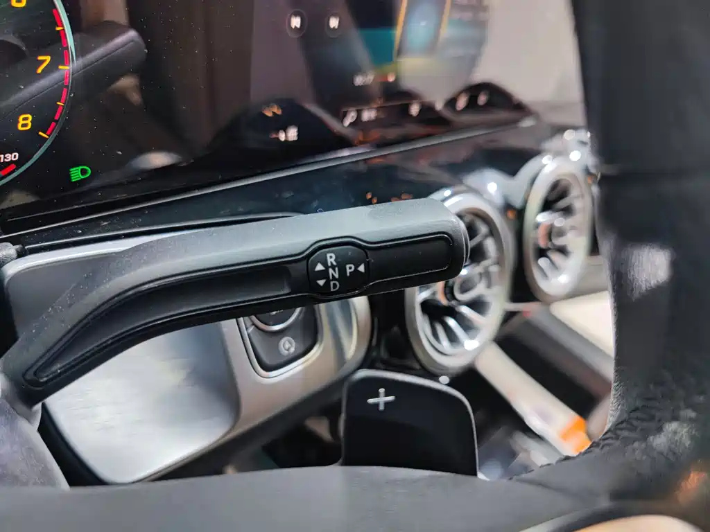 MERCEDES BENZ GLB 2021