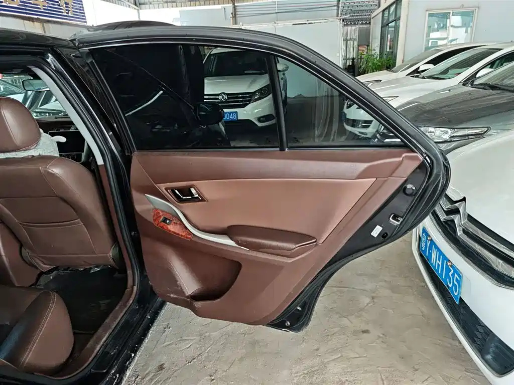 ZOTYE Z300 2016