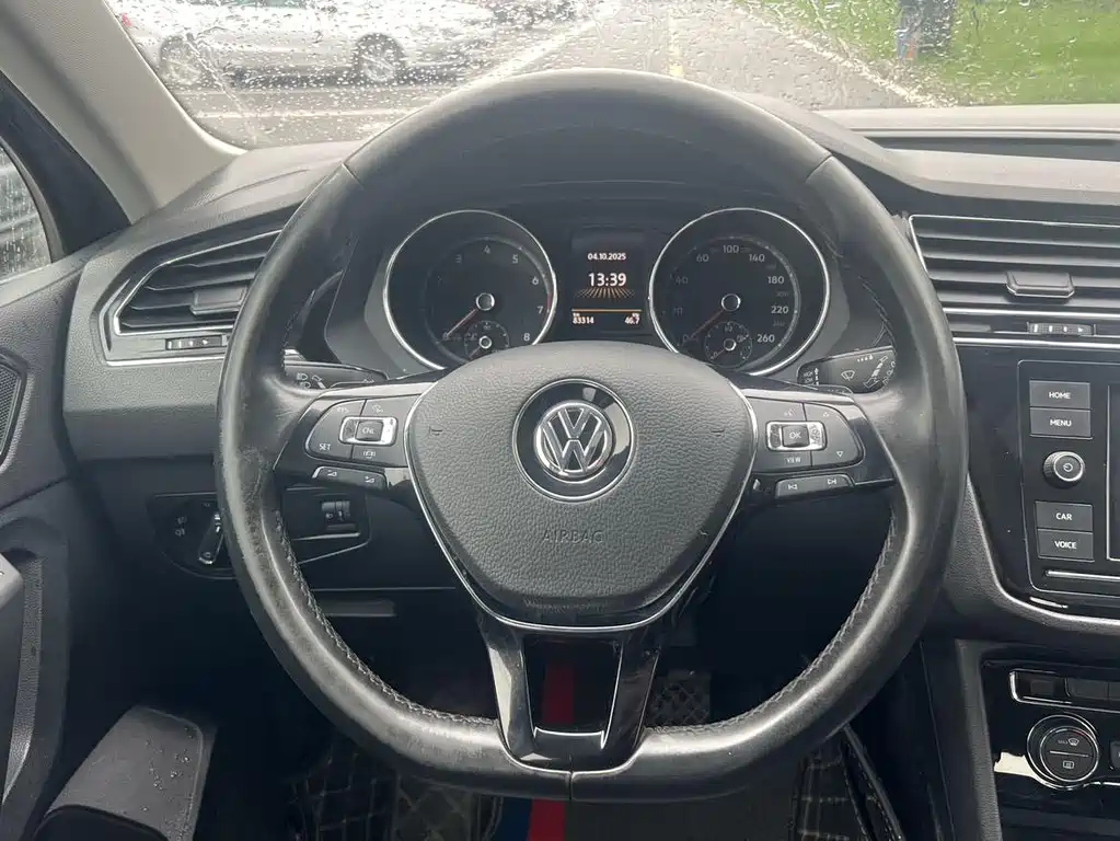 VOLKSWAGEN TIGUAN L 2019