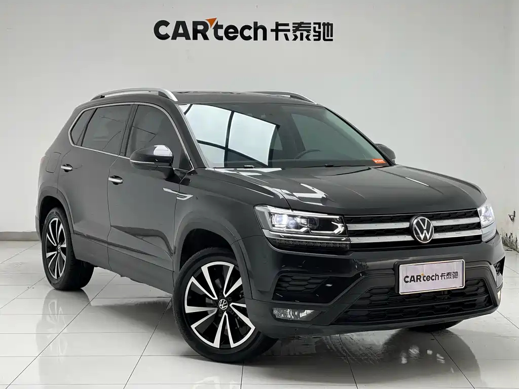 VOLKSWAGEN THARU 2022
