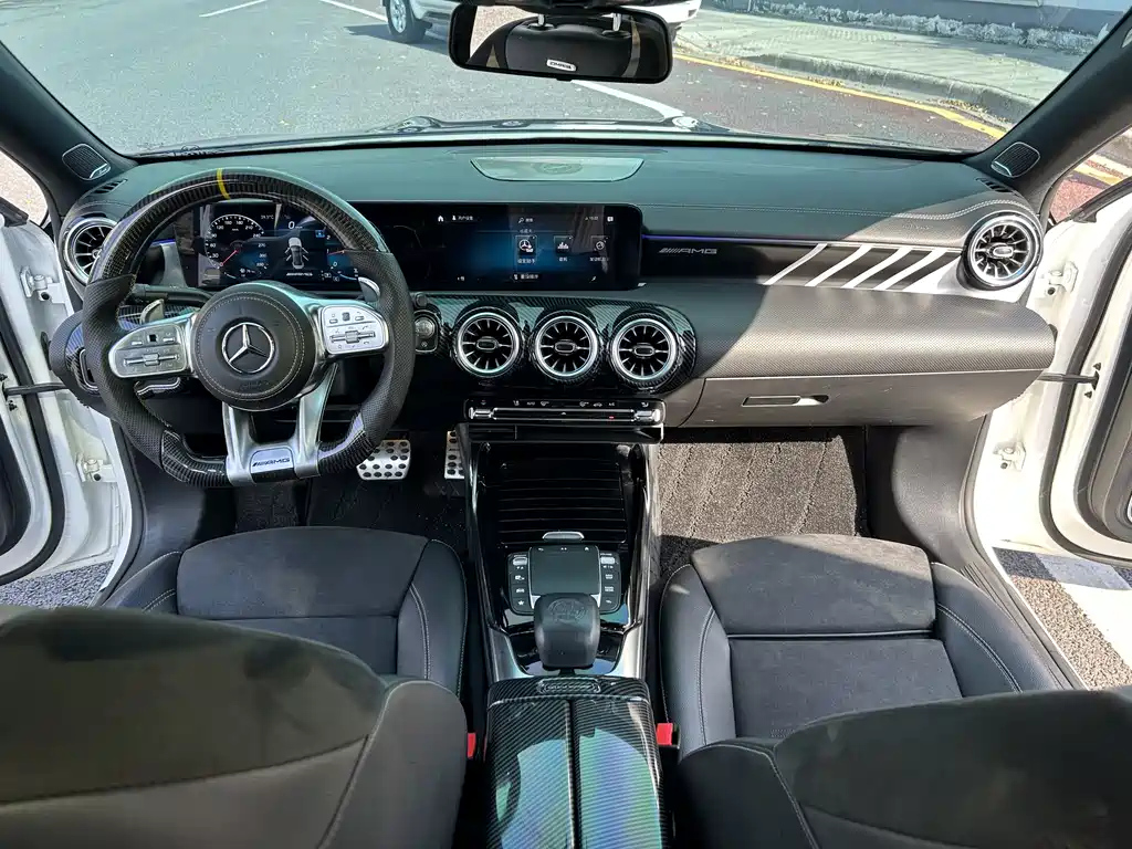 MERCEDES BENZ A-CLASS 2021