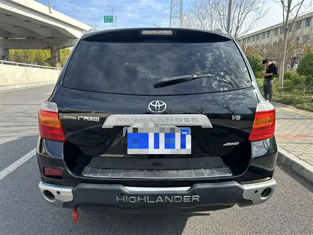 TOYOTA HIGHLANDER 2010