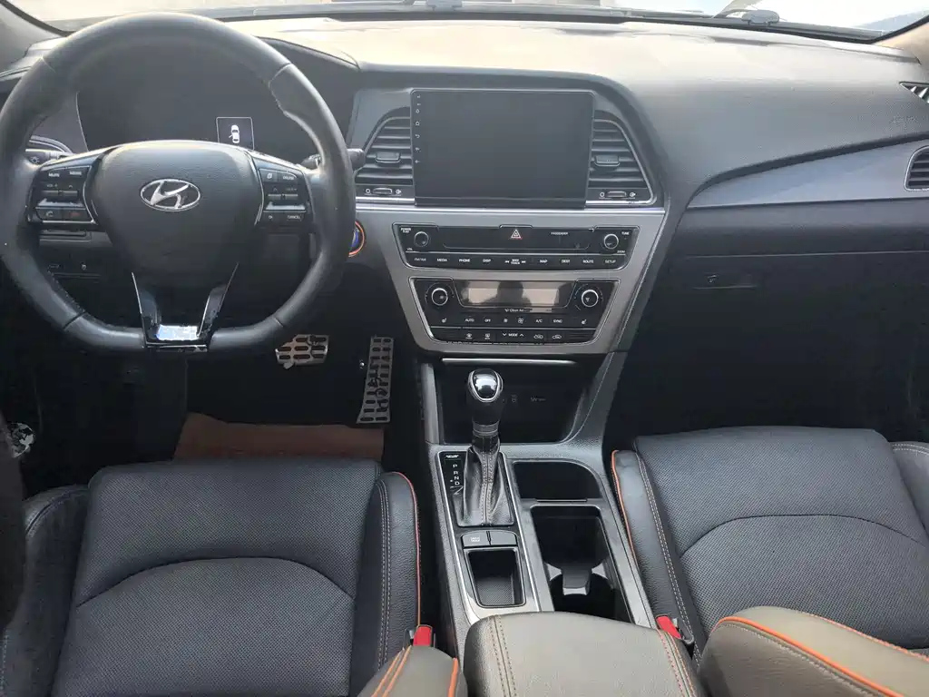 HYUNDAI SONATA 2015