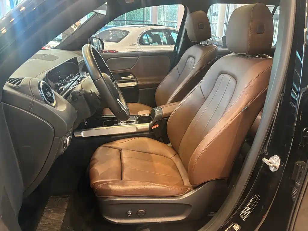 MERCEDES BENZ GLB 2020