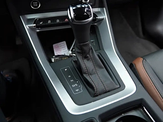AUDI Q3  2021 YEAR 35 TFSI  EDITION 2021