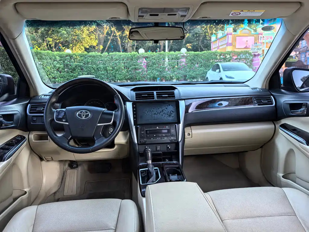 TOYOTA CAMRY 2016
