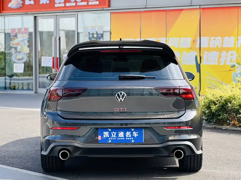 VOLKSWAGEN GOLF GTI 2021