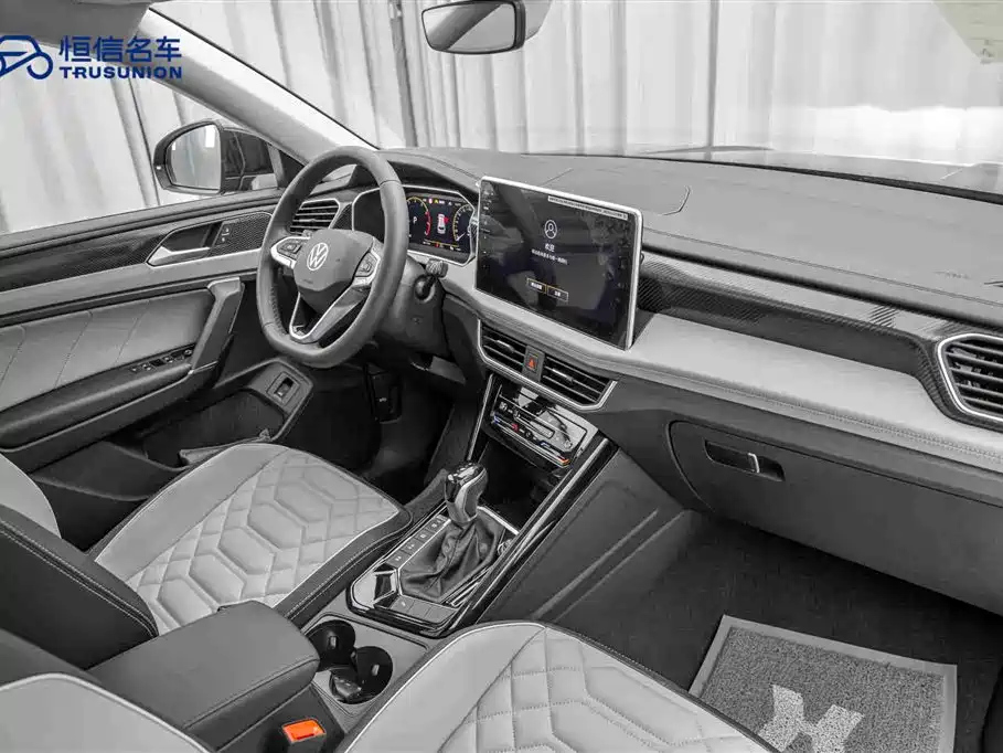 VOLKSWAGEN TAYRON 2025