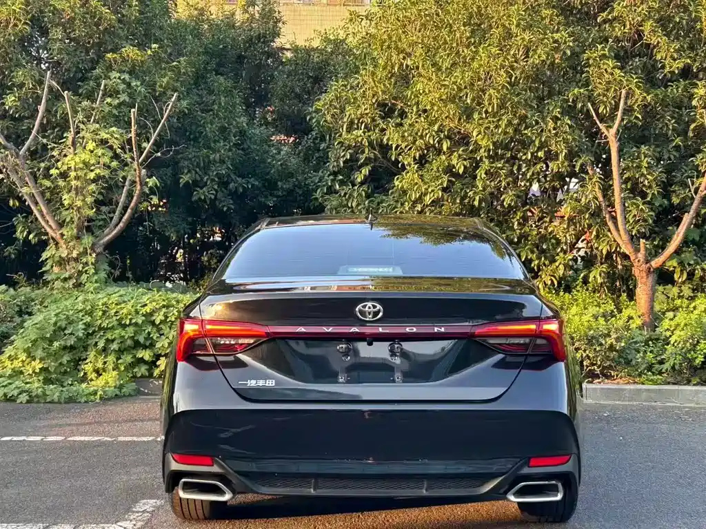 TOYOTA AVALON 2022