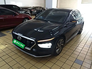 HYUNDAI MISTRA