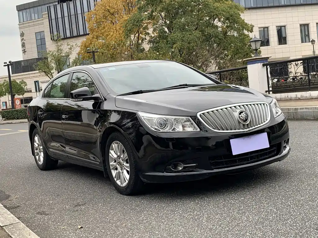 BUICK LACROSSE 2013