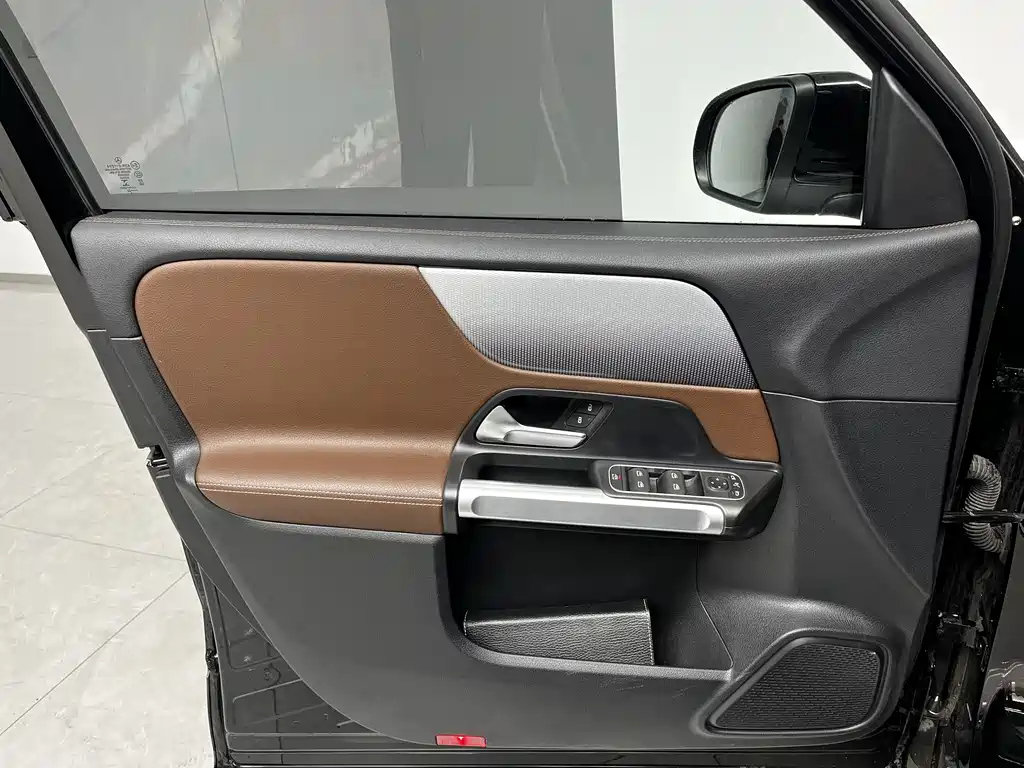 MERCEDES BENZ GLB 2022