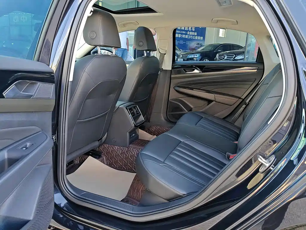 VOLKSWAGEN PASSAT 2021
