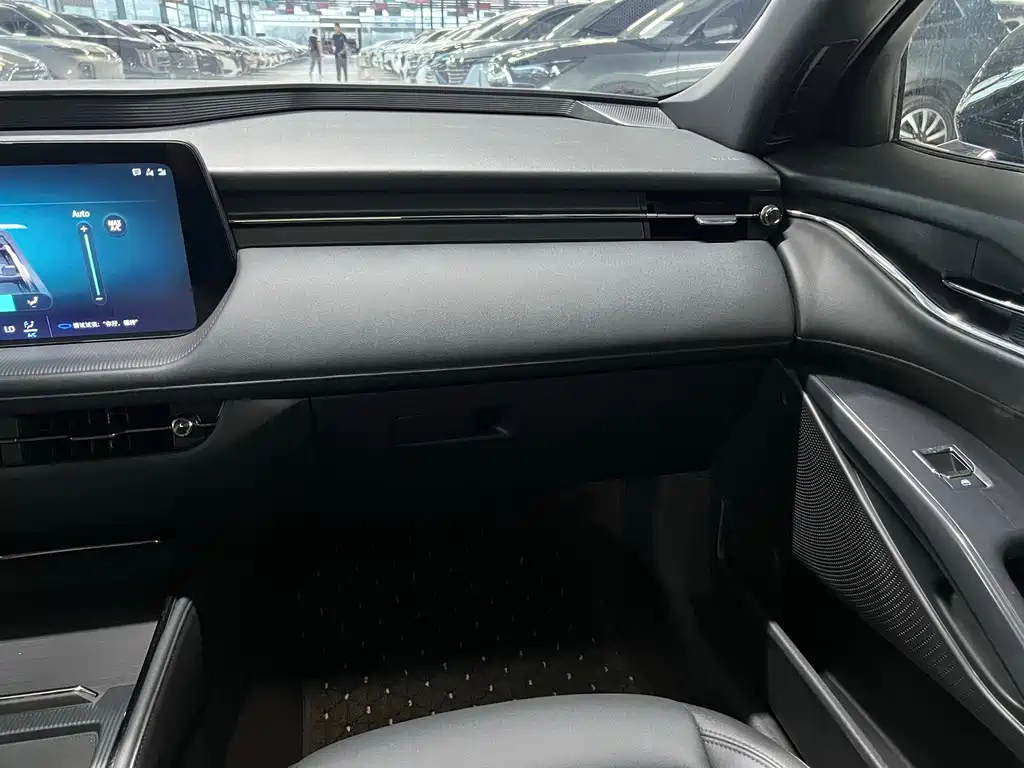 FORD MONDEO 2023
