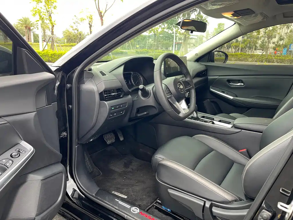 NISSAN SYLPHY 2025