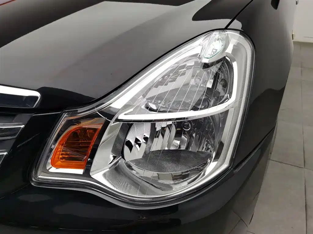 NISSAN SYLPHY 2016