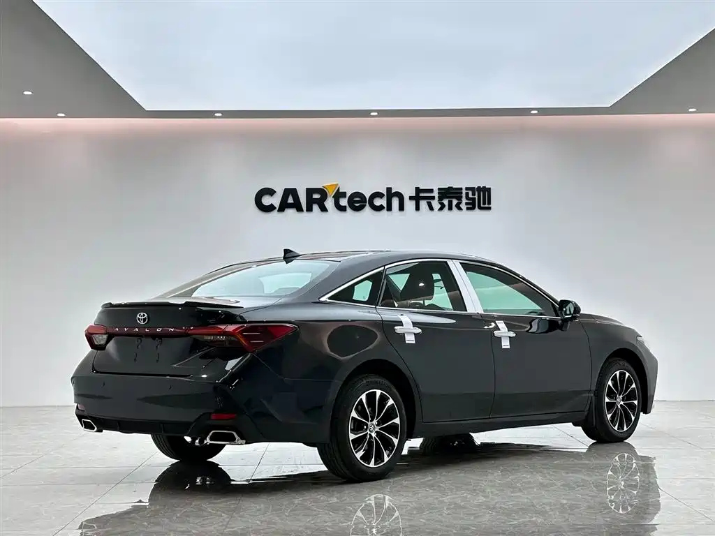 TOYOTA AVALON 2024
