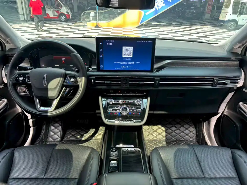 LINCOLN ADVENTURER 2022