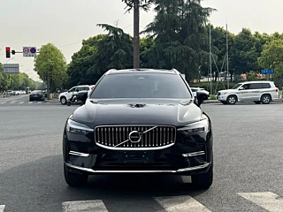 VOLVO XC60 2022