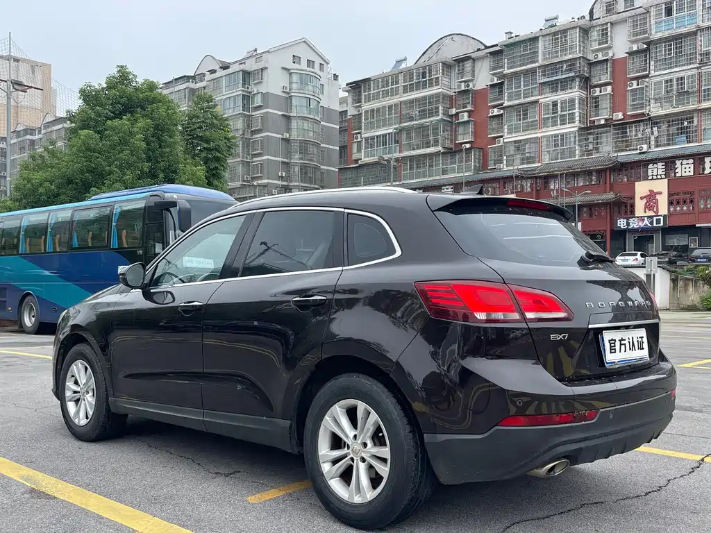 BORGWARD BX7 2017