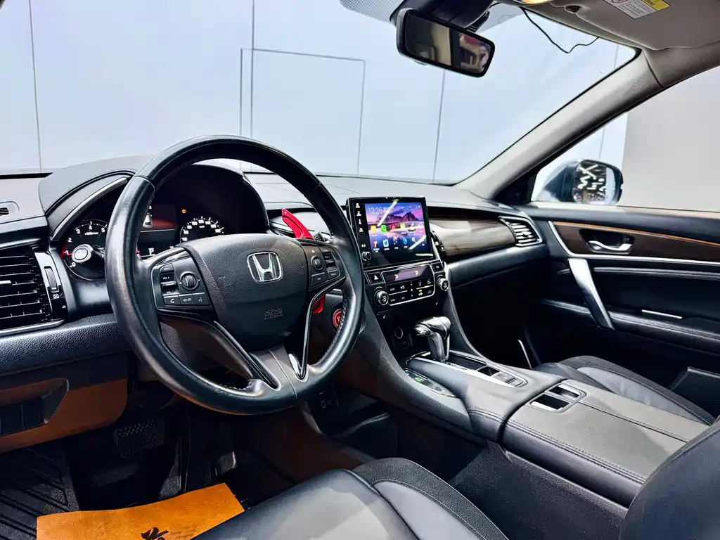 HONDA AVANCIER 2017