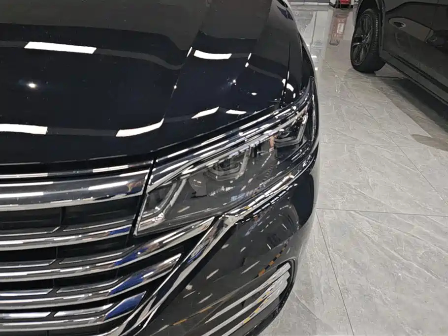 VOLKSWAGEN VILORAN 2023