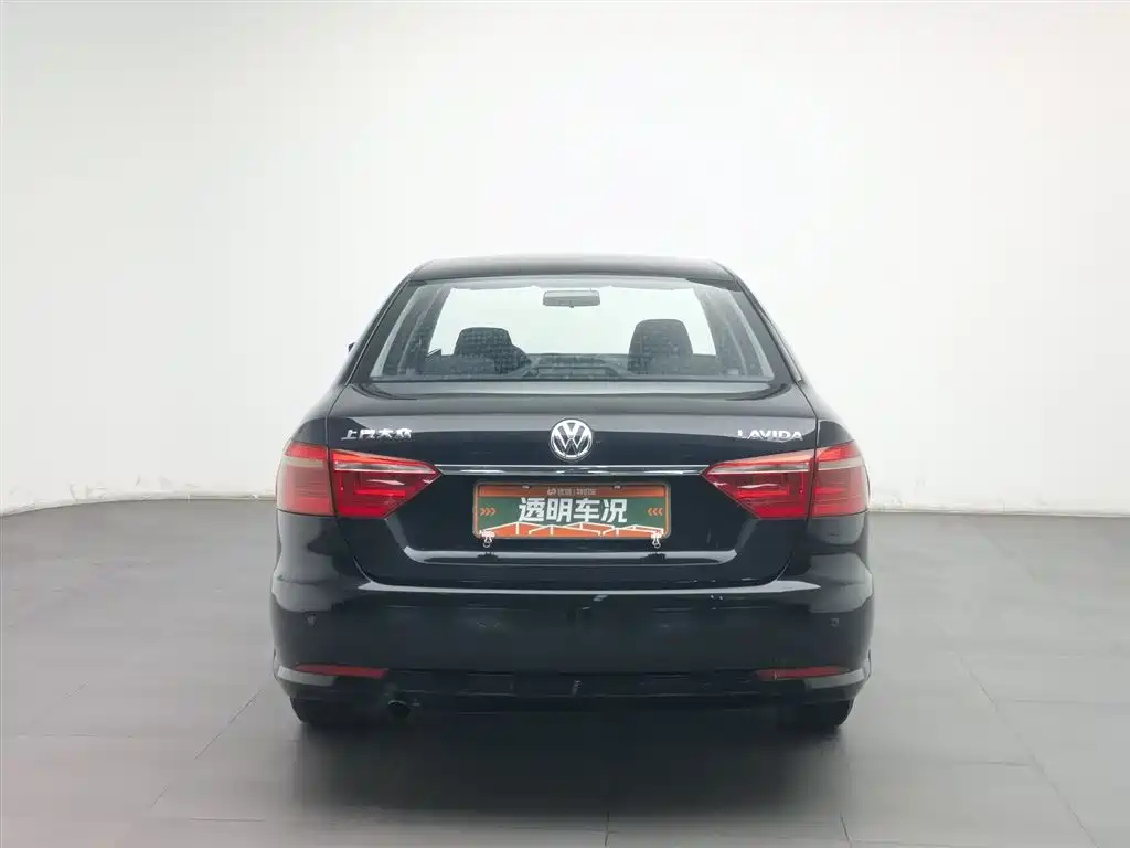 VOLKSWAGEN LAVIDA 2013