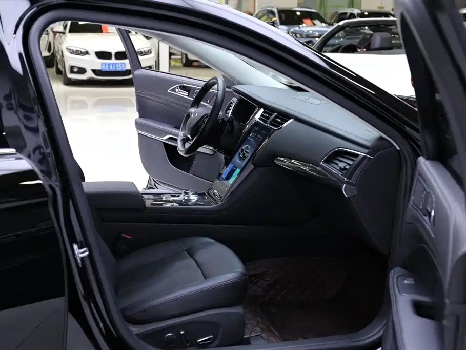 FORD TAURUS 2021