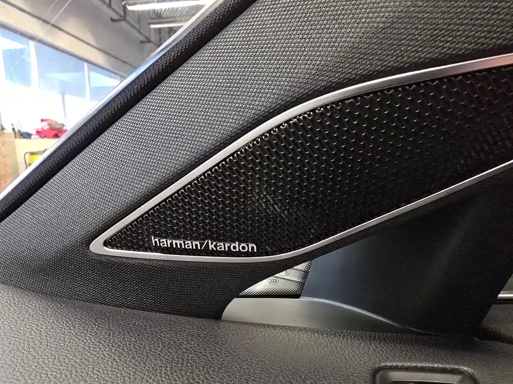 VOLKSWAGEN GOLF GTI 2023