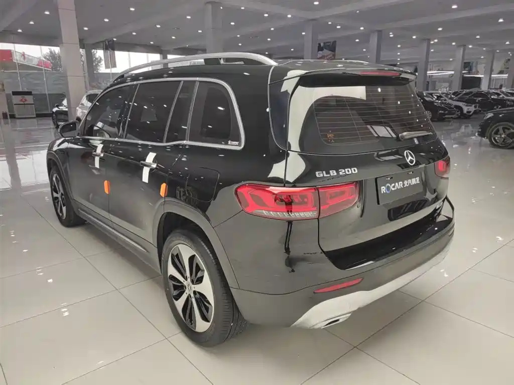 MERCEDES BENZ GLB 2021