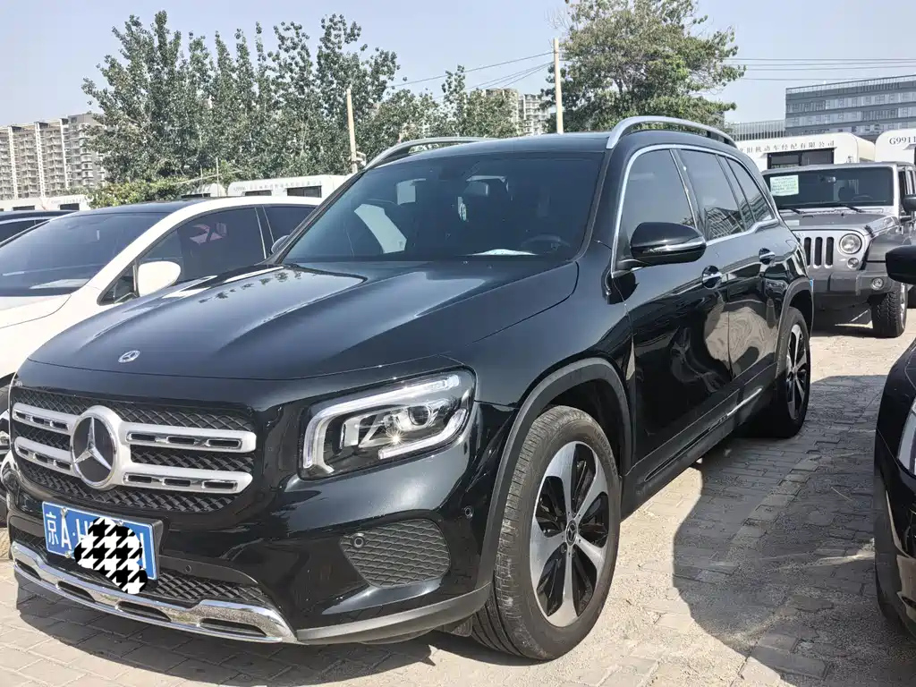 MERCEDES BENZ GLB 2023