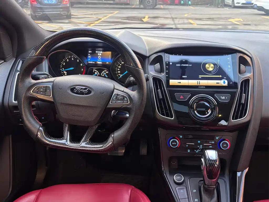 FORD FOCUS 2017