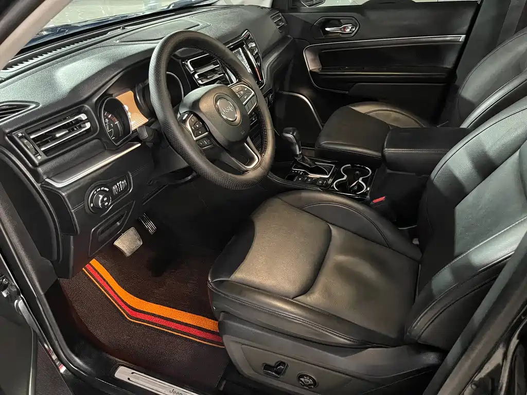 JEEP BIG 指挥官 2020